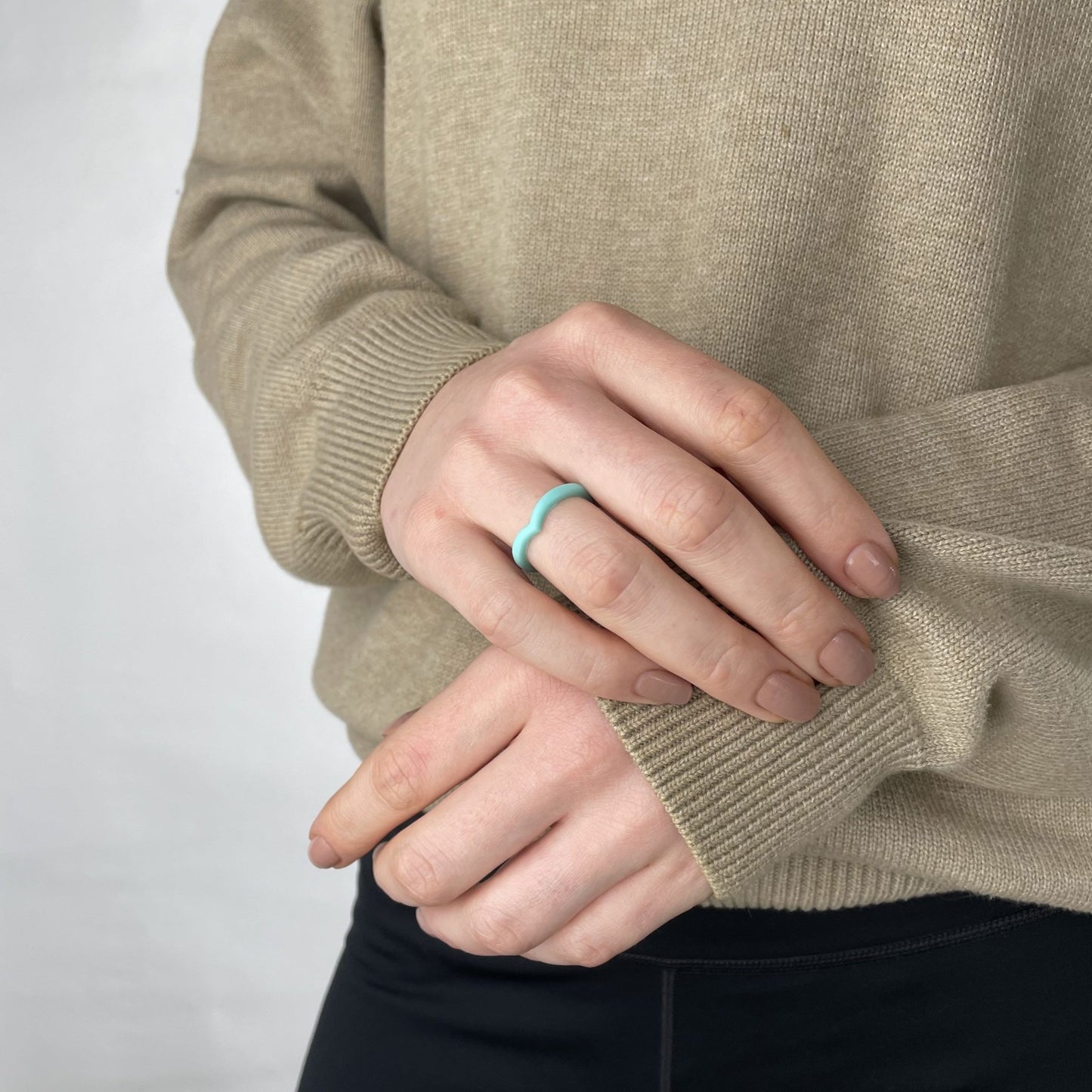 Love Turkis Silikonering - NewRing - Silikonering i farverne: sort ring, hvid ring, lyserød ring, blå ring, grå ring i typerne: blød ring, herre ring, dame ring