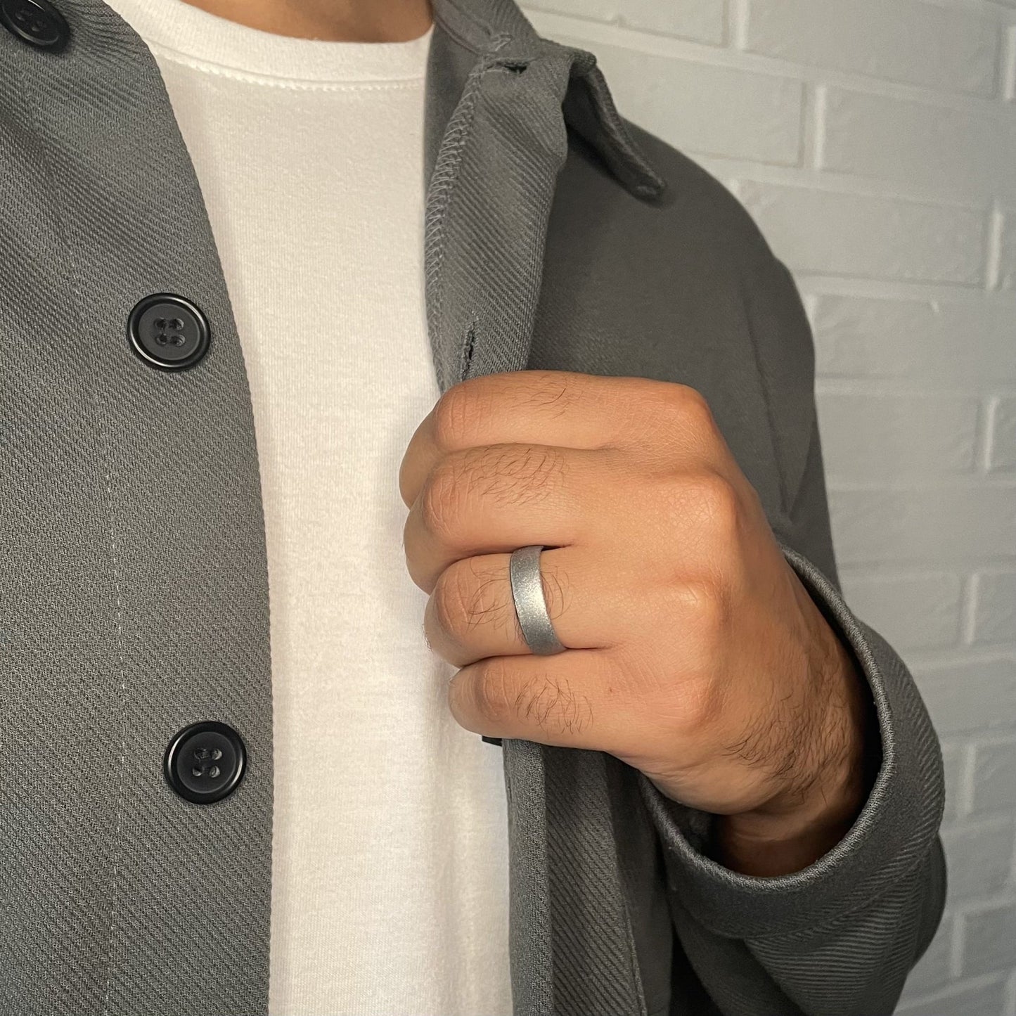 Metallic Graphite Sølv Herre Silikonering - NewRing - Silikonering i farverne: sort ring, hvid ring, lyserød ring, blå ring, grå ring i typerne: blød ring, herre ring, dame ring
